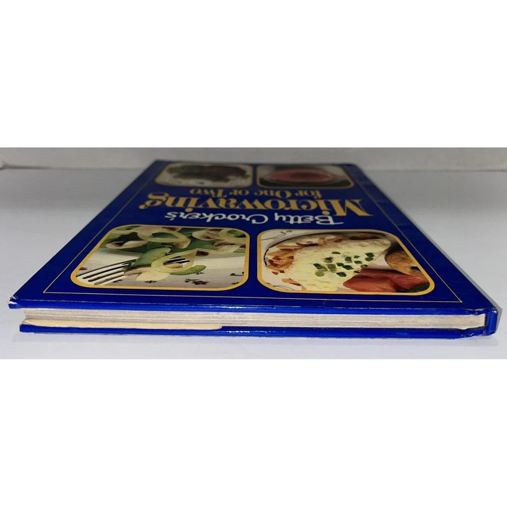 Betty Crocker's Microwaving for One or Two Hardcover‎ DJ 1985 1st Edition